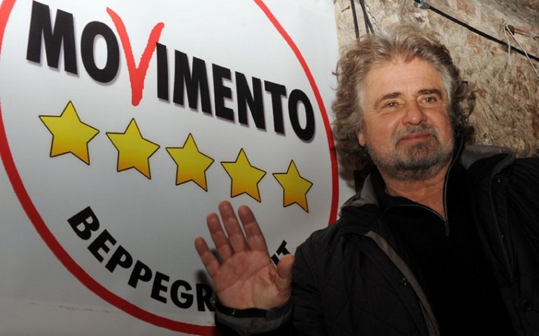 Beppe Grillo caccia un'altra grillina