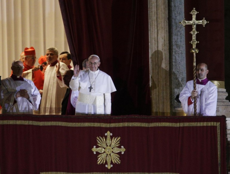 Tutte le polemiche sul nuovo Papa Francesco