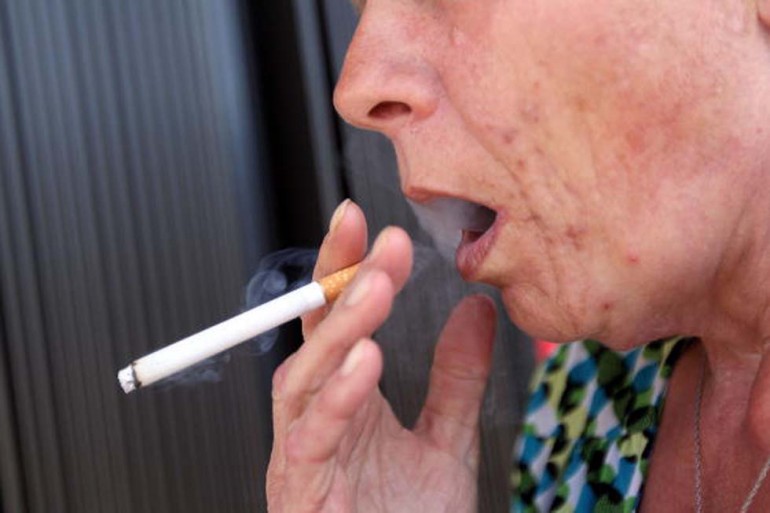 Domani scatta l'aumento record per le sigarette