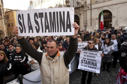 Stamina, manifestanti bloccano a Roma Largo Chigi