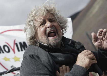 Beppe Grillo sull'Etna, comizio a 2000 metri