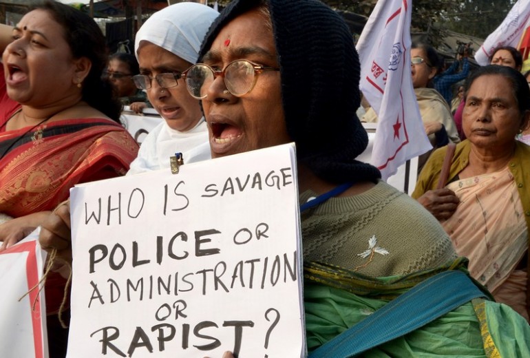 rabbia india stupro dodici anni