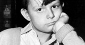 Matthew Garber - il piccolo protagonista di Mary Poppins è morto a 21 anni, nel 1977, a causa di un'epatite contratta durante un viaggio in INdia