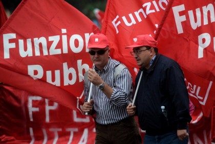 ITALY-DEMONSTRATION-GOVERNMENT