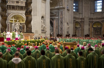 Papa Francesco celebra la messa nella Basilica di San Pietro