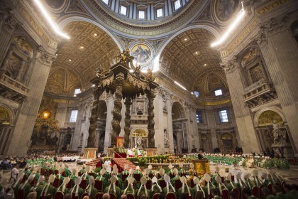 Papa Francesco celebra la messa nella Basilica di San Pietro