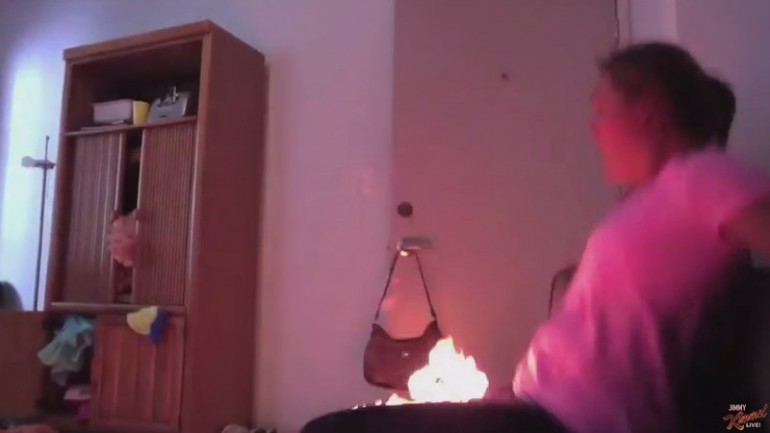 Il video fake del twerking che prende fuoco