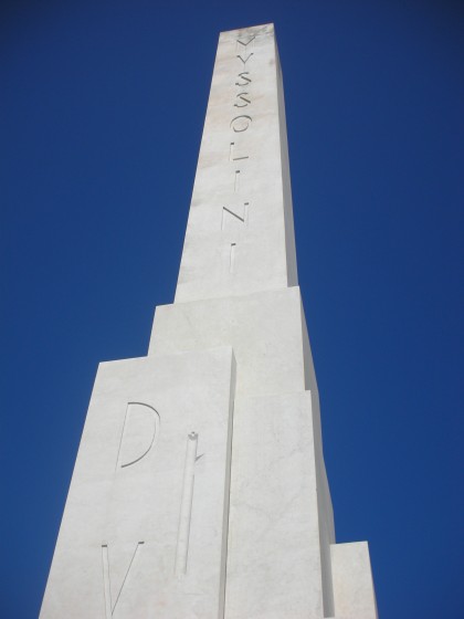 Laura Boldrini Obelisco Mussolini