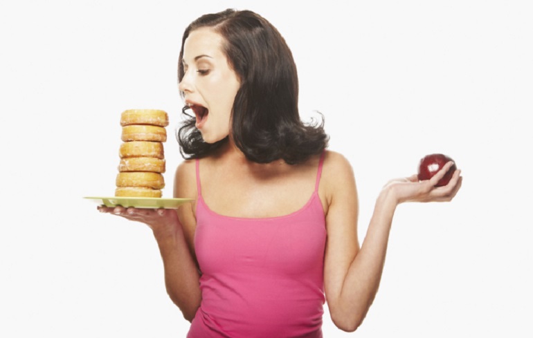 Le 15 cose che puoi fare per dimenticarti delle "voglie" quando sei a dieta