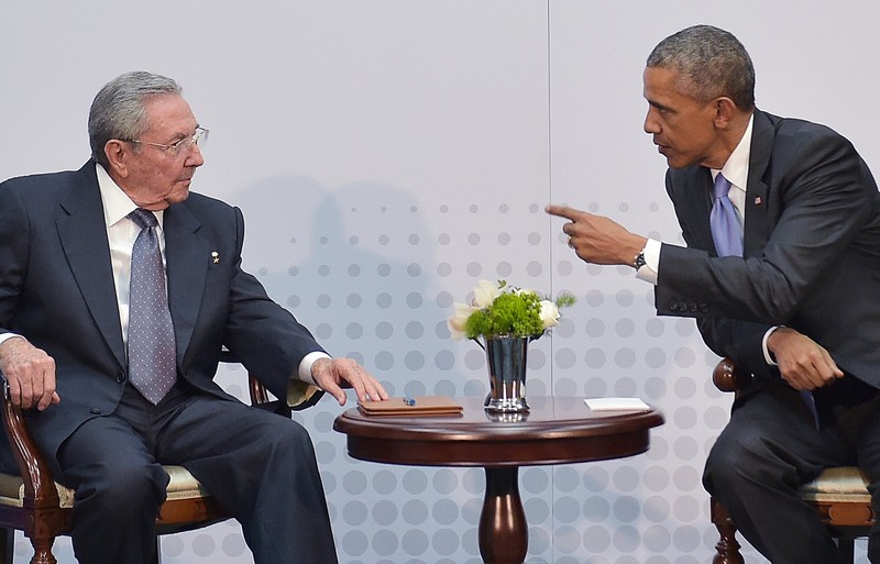 L'incontro Barack Obama-Raul Castro: «ora voltiamo pagina»
